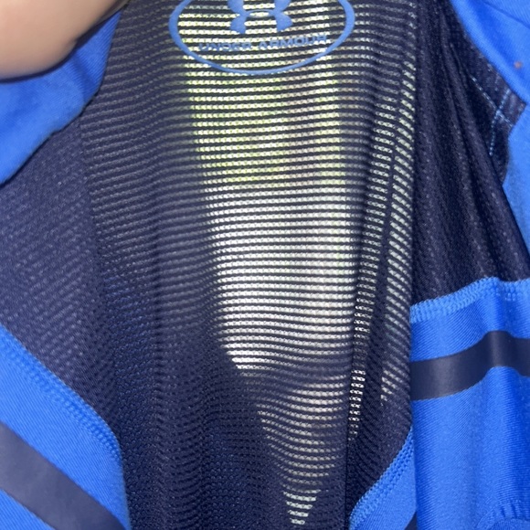 Under Armour 1/4 Zip Pullover Shirt - Picture 6 of 6